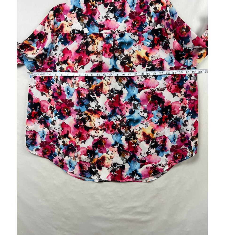 Torrid Harper Blouse Womens 3X Pink Blue Floral Roll Tab Sleeve V-Neck Top - Picture 7 of 10